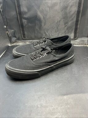 Joe Boxer Black Low-Top Canvas Sneakers